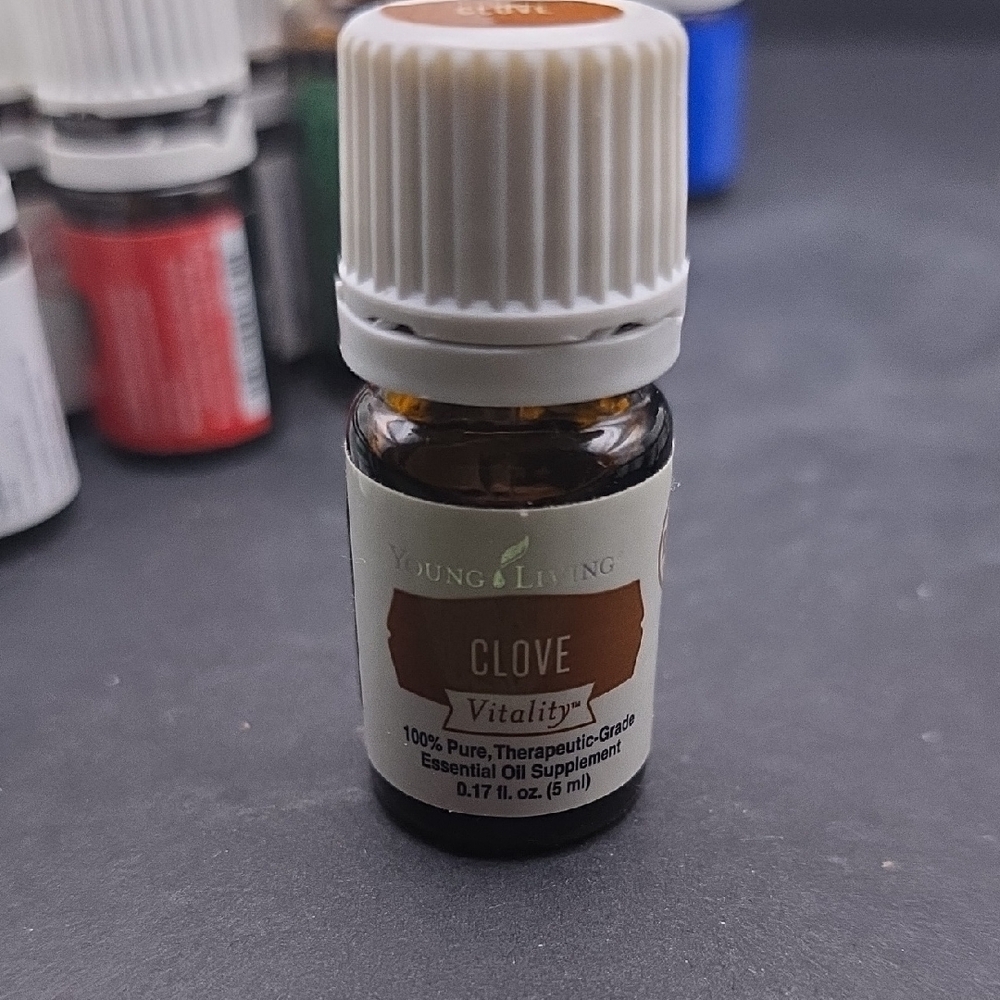 Young Living Clove Vitality Oil 5ml